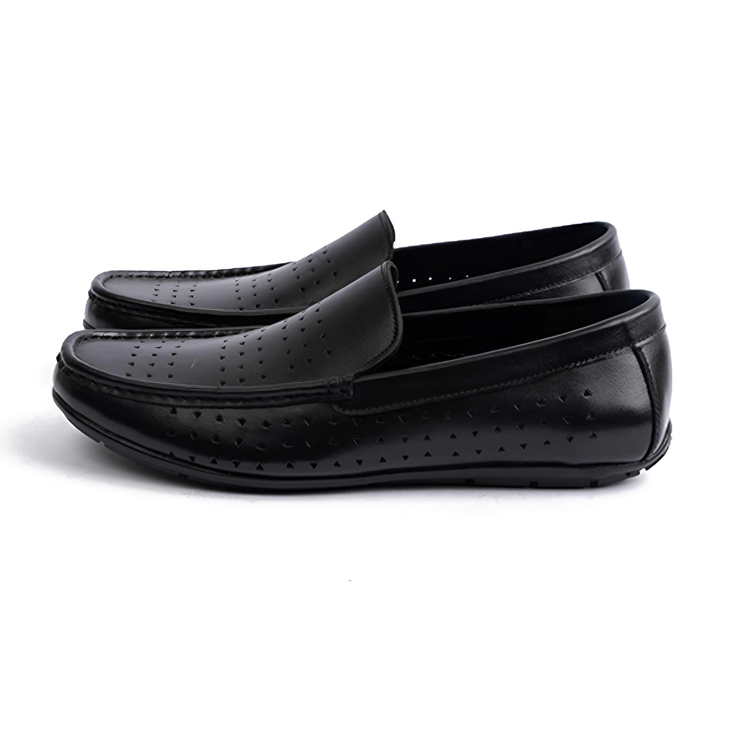 GIÀY LƯỜI MOCCASIN DA BÒ HỌA TIẾT LỖ THOÁNG MÀU ĐEN MF51