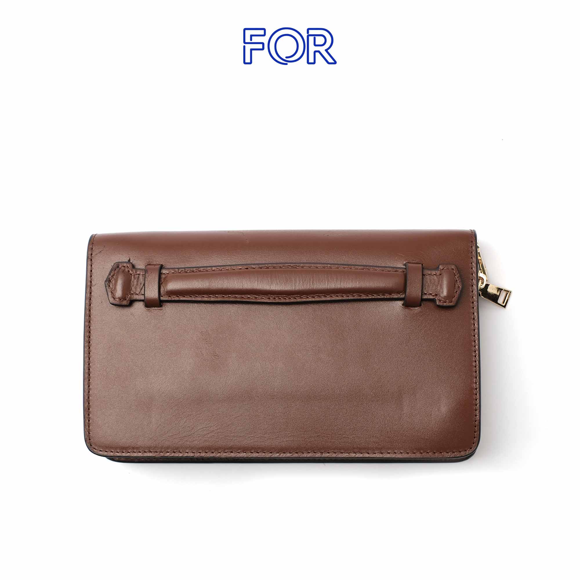 CLUTCH DA BÒ KHÓA VÀNG NẮP HỘP 1 ZIP C05