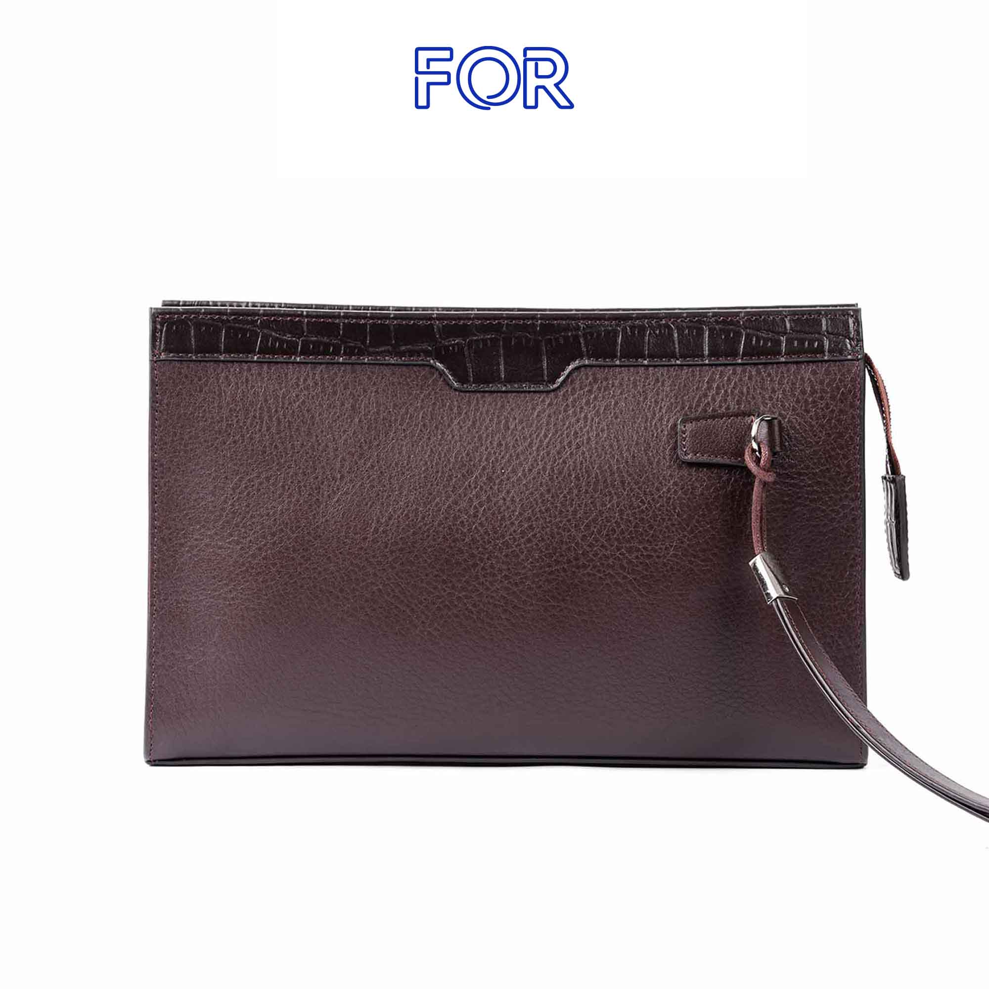 CLUTCH CẦM TAY PHOM LỚN CỨNG DA BÒ NAPPA NÂU – C21N
